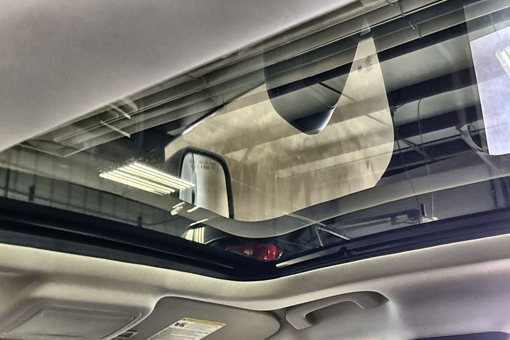 New 2025 Ford Escape SE FWD image 19