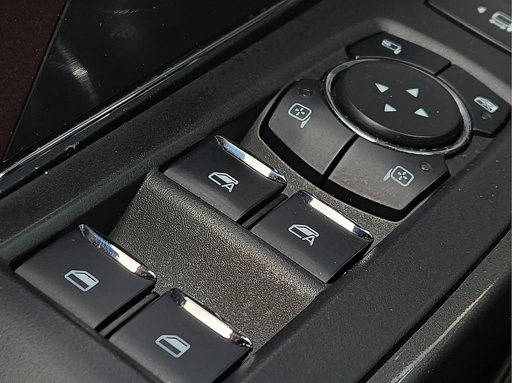Used 2023 Ford F150 Lariat AWD/4WD image 17