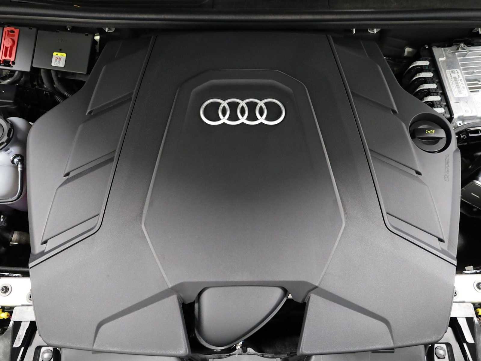 Certified 2025 Audi Q7 3.0T Premium Plus w/ Premium Plus Package AWD/4WD image 40