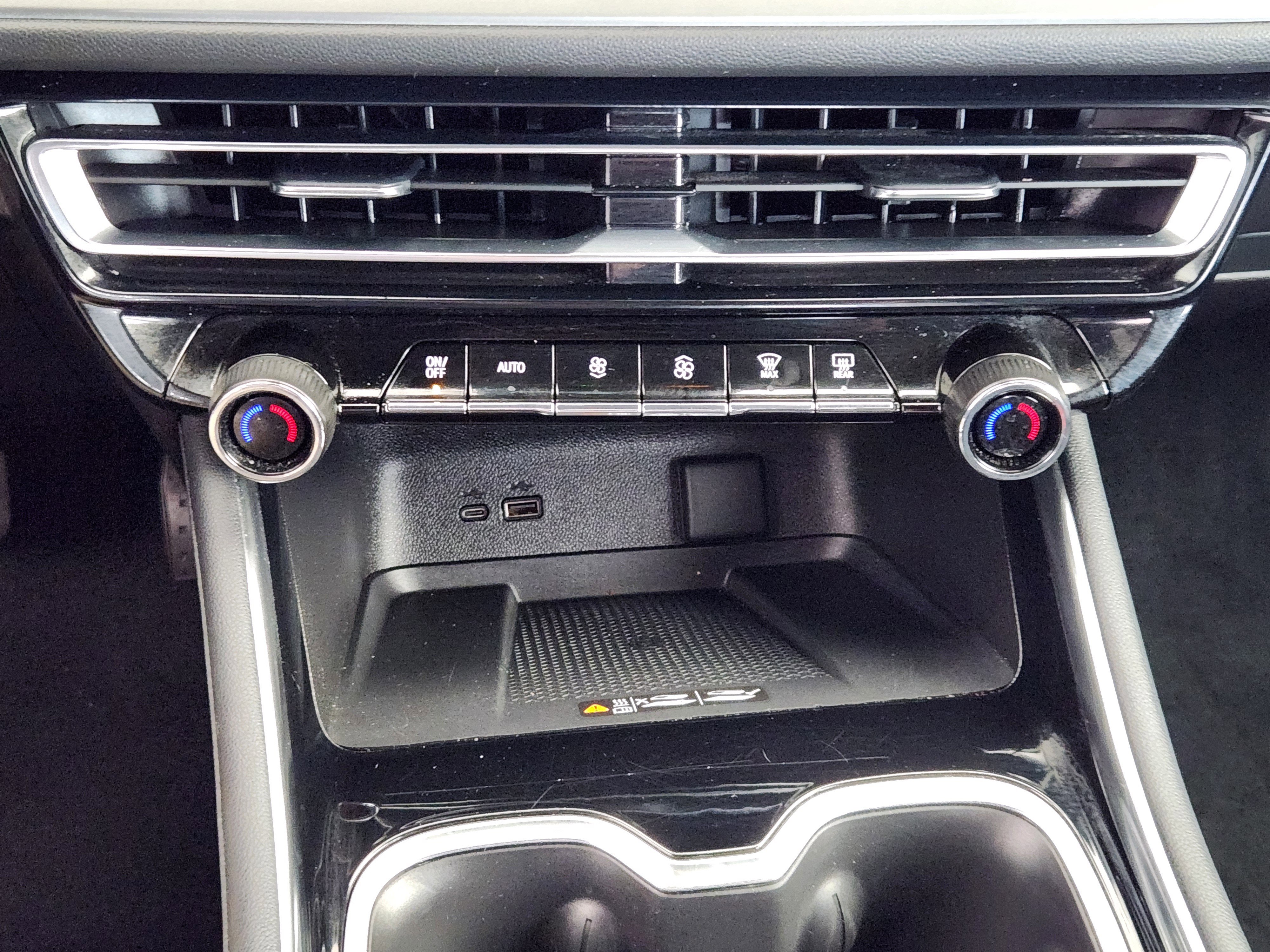 Certified 2024 Chevrolet Traverse LT image 20