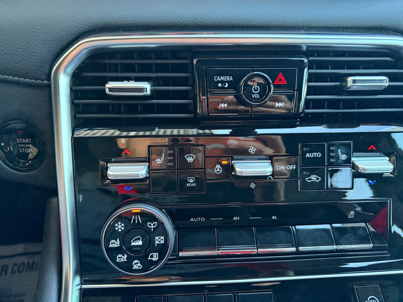 New 2026 Nissan Armada SL w/ Captain's Chari Seat Package image 26