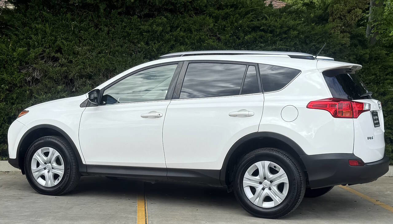 Used 2013 Toyota RAV4 LE image 6