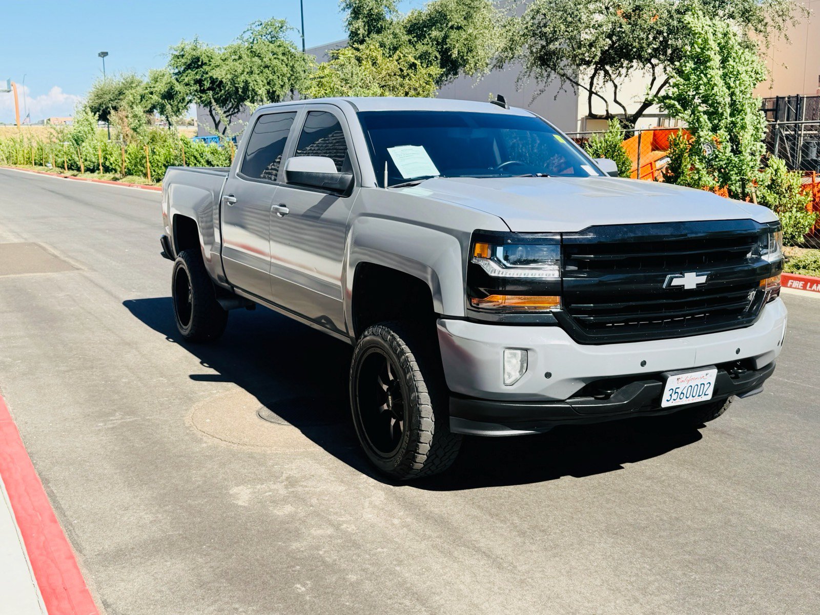 Used 2017 Chevrolet Silverado 1500 LT w/ All Star Edition AWD/4WD image 3