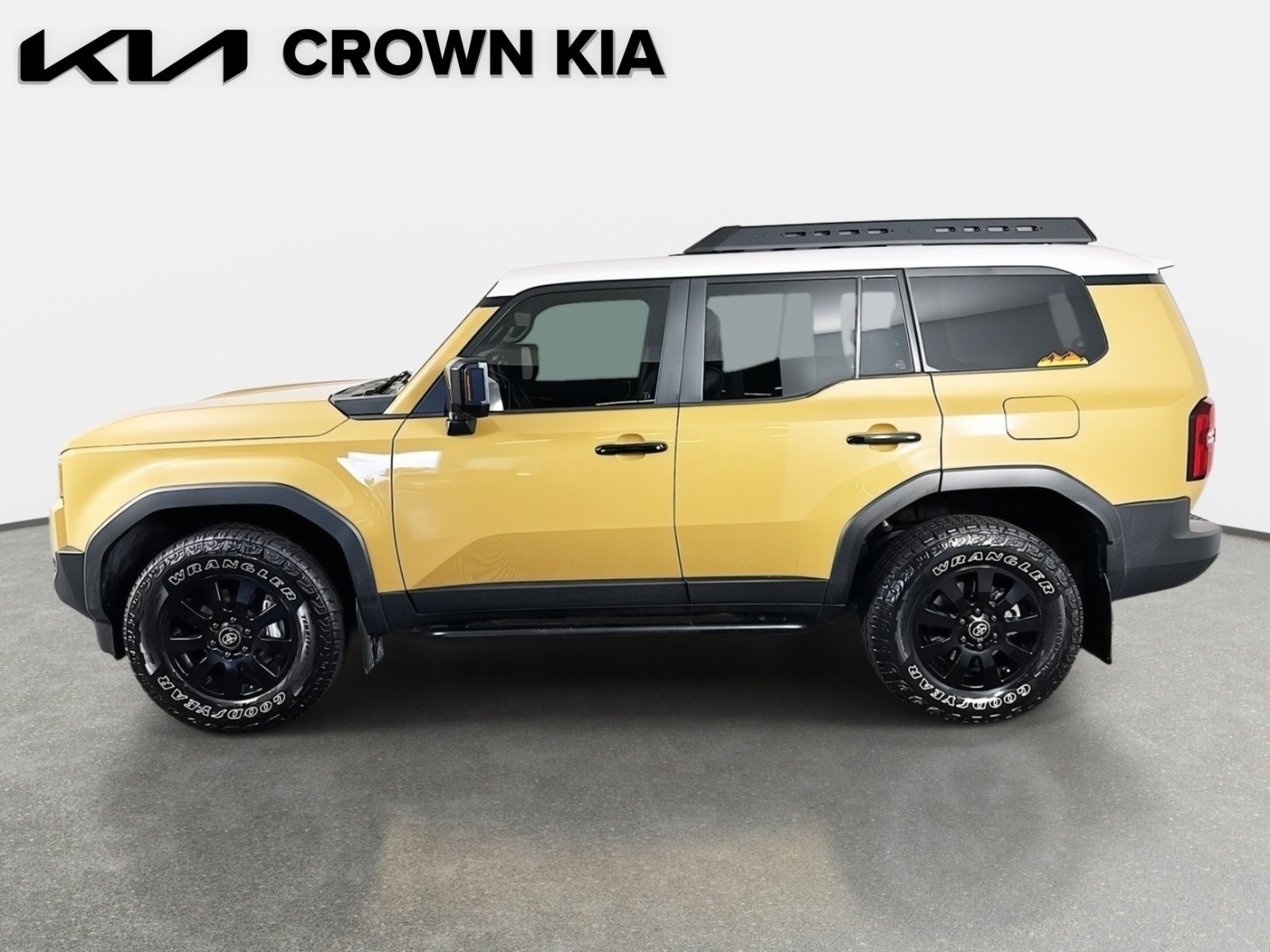 Used 2024 Toyota Land Cruiser image 9