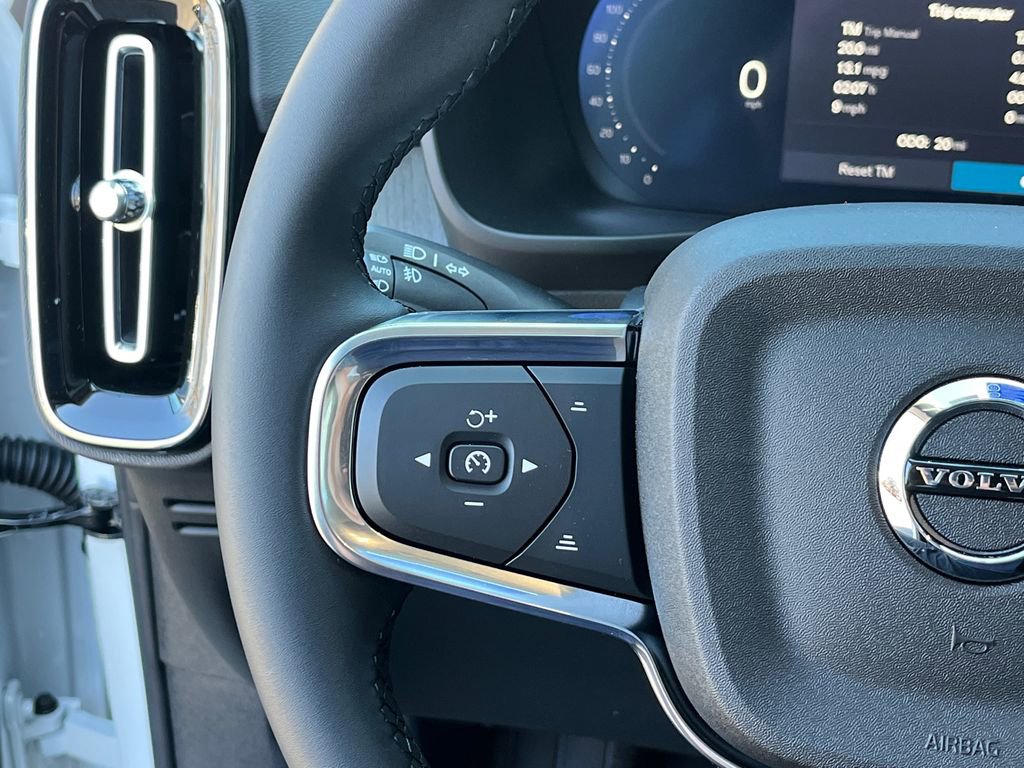 New 2026 Volvo XC40 B5 Ultra AWD/4WD image 12