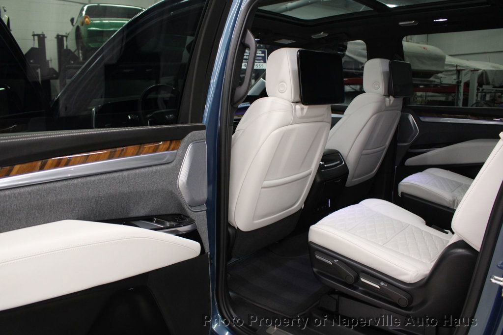 Used 2025 Cadillac Escalade ESV Sport Platinum w/ LPO, ONYX Package image 42