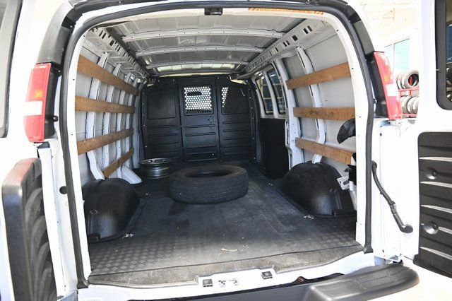 Used 2019 GMC Savana 2500 w/ Driver Convenience Package image 6