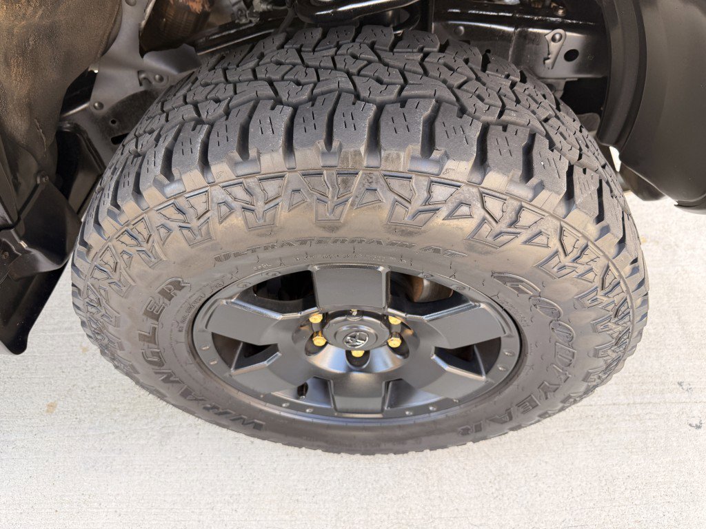 Used 2007 Toyota FJ Cruiser 4WD image 16