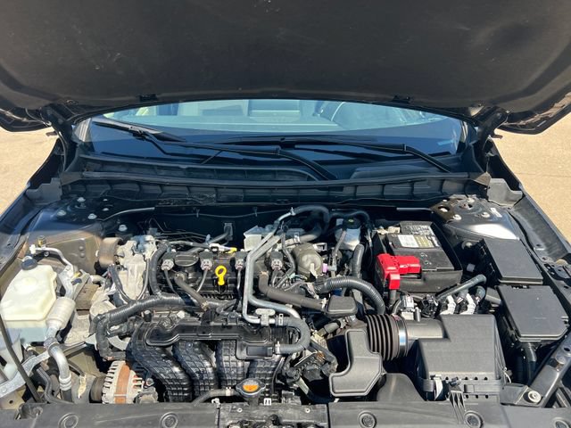 Used 2024 Nissan Altima 2.5 SV FWD image 15
