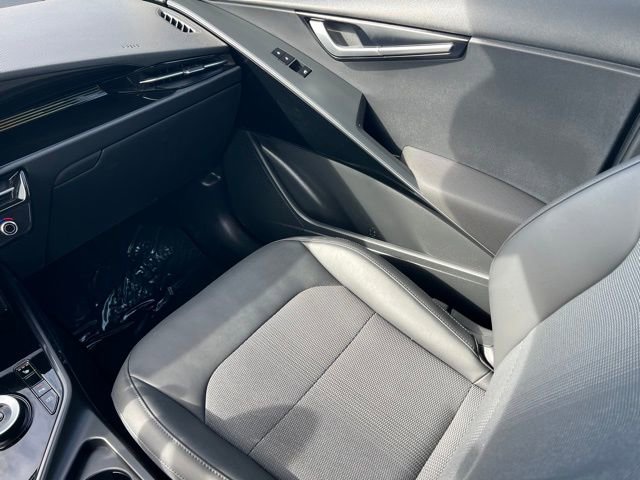 Certified 2023 Kia Niro EX w/ EX Cold Weather Package image 15