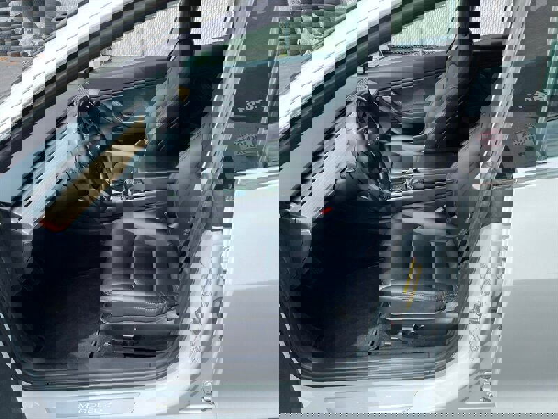 Used 2018 Tesla Model 3 Mid Range RWD image 16