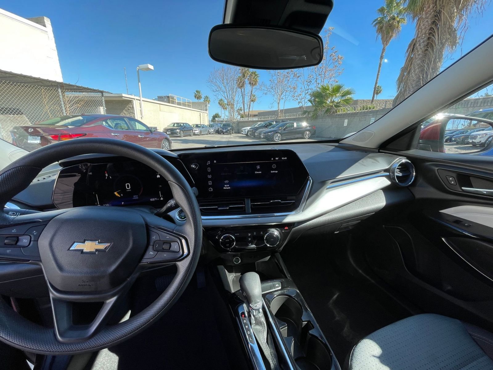 Used 2025 Chevrolet Trax LT image 34