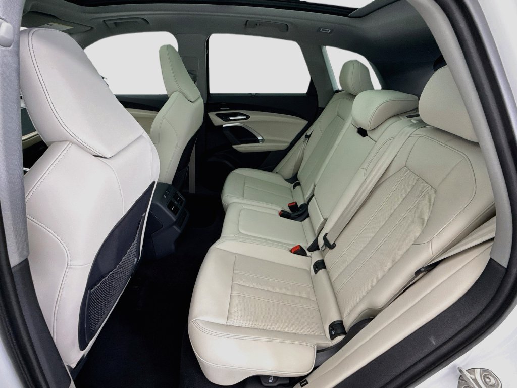 Used 2025 Audi Q5 Premium Plus w/ Premium Plus AWD/4WD image 20