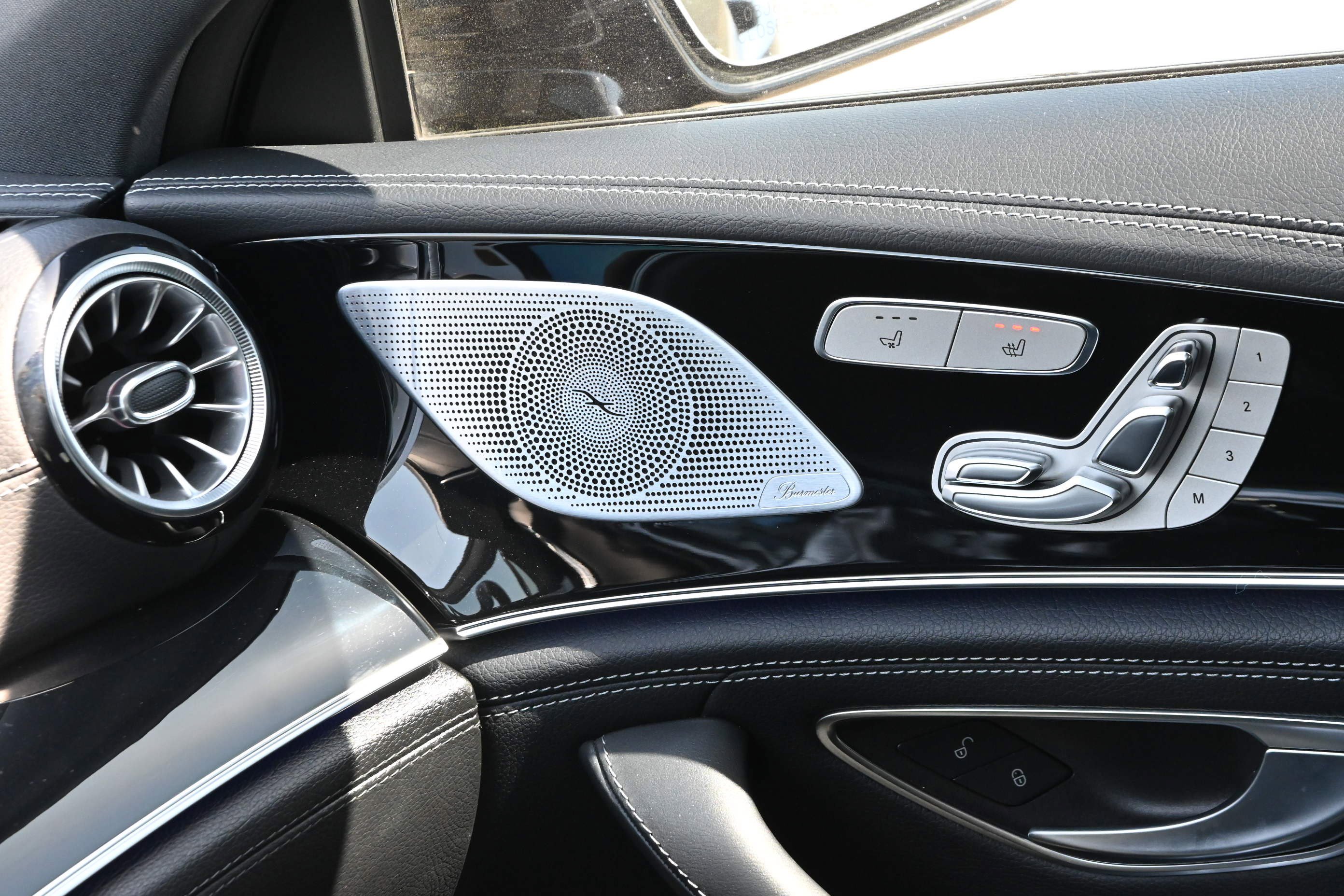 Used 2021 Mercedes-Benz AMG GT 53 image 40