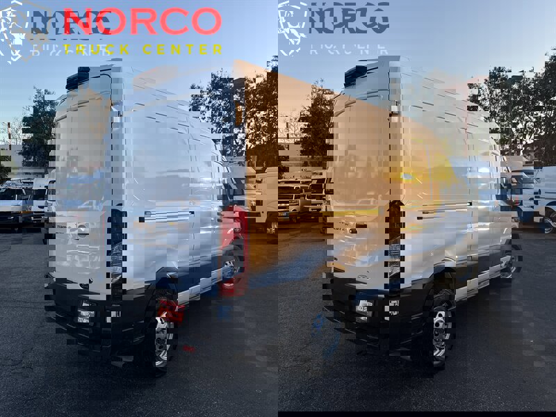 Used 2023 Ford Transit 250 250 T250 AWD Medium Roof Cargo w/ Load Area Protection Package image 10