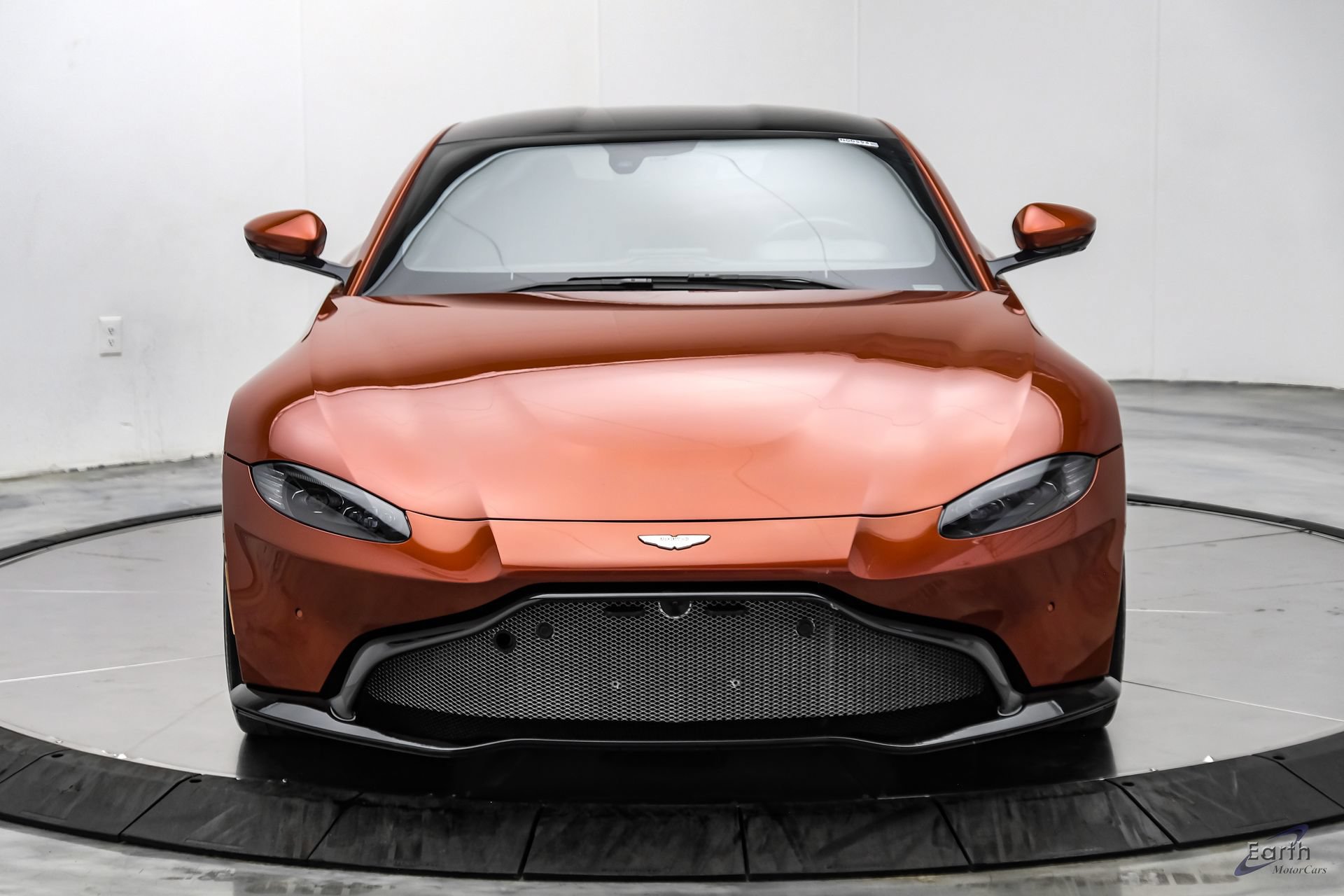 Used 2019 Aston Martin V8 Vantage Coupe RWD image 35