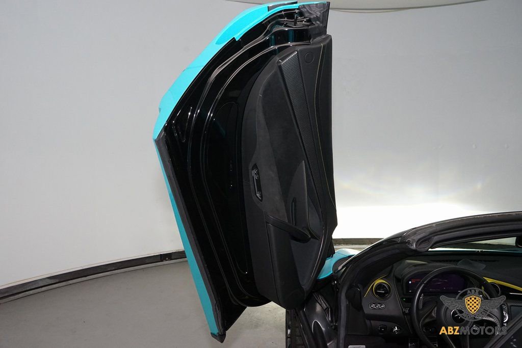 Used 2022 McLaren 720S Performance image 12