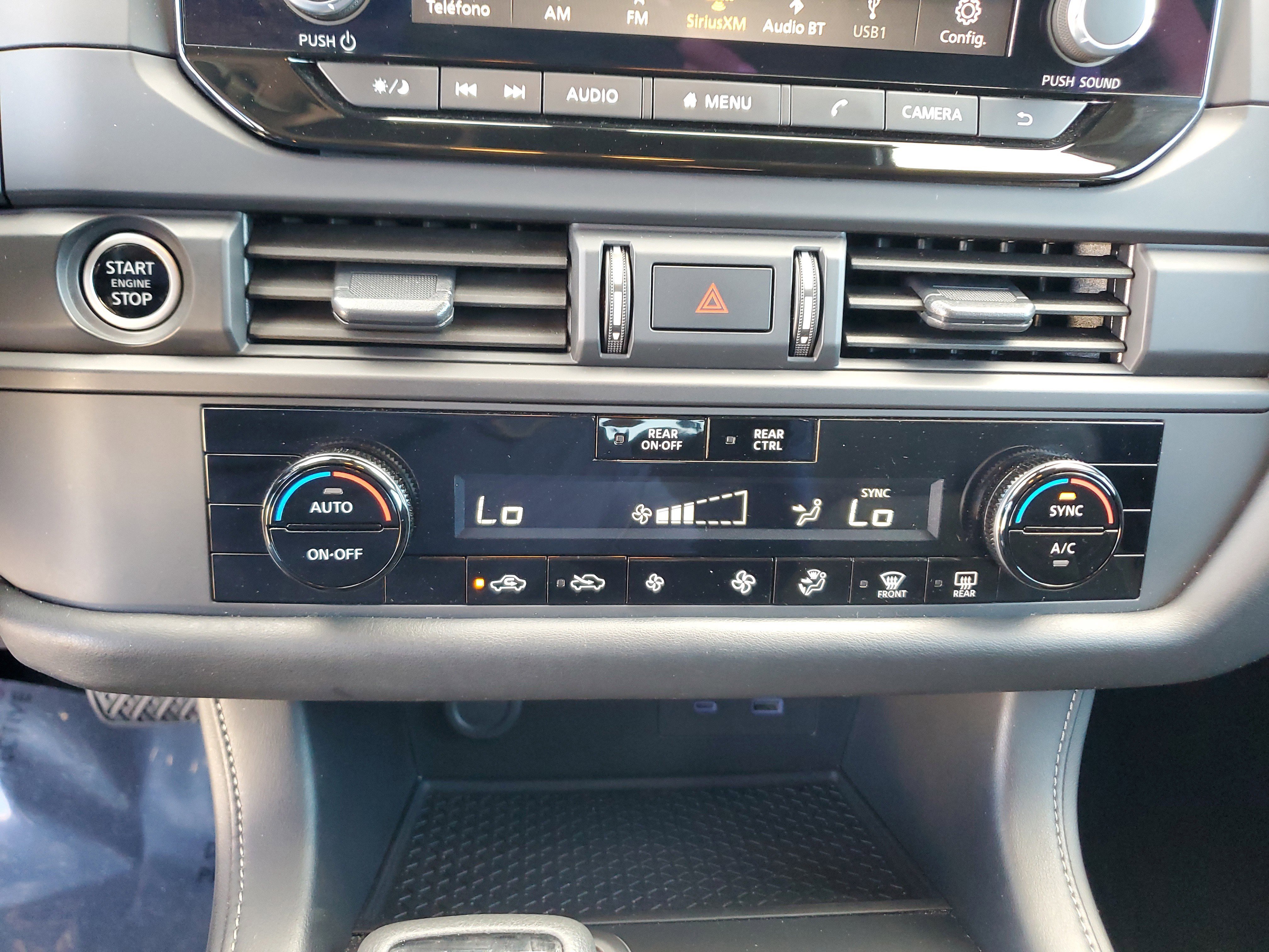 Used 2024 Nissan Pathfinder S image 23