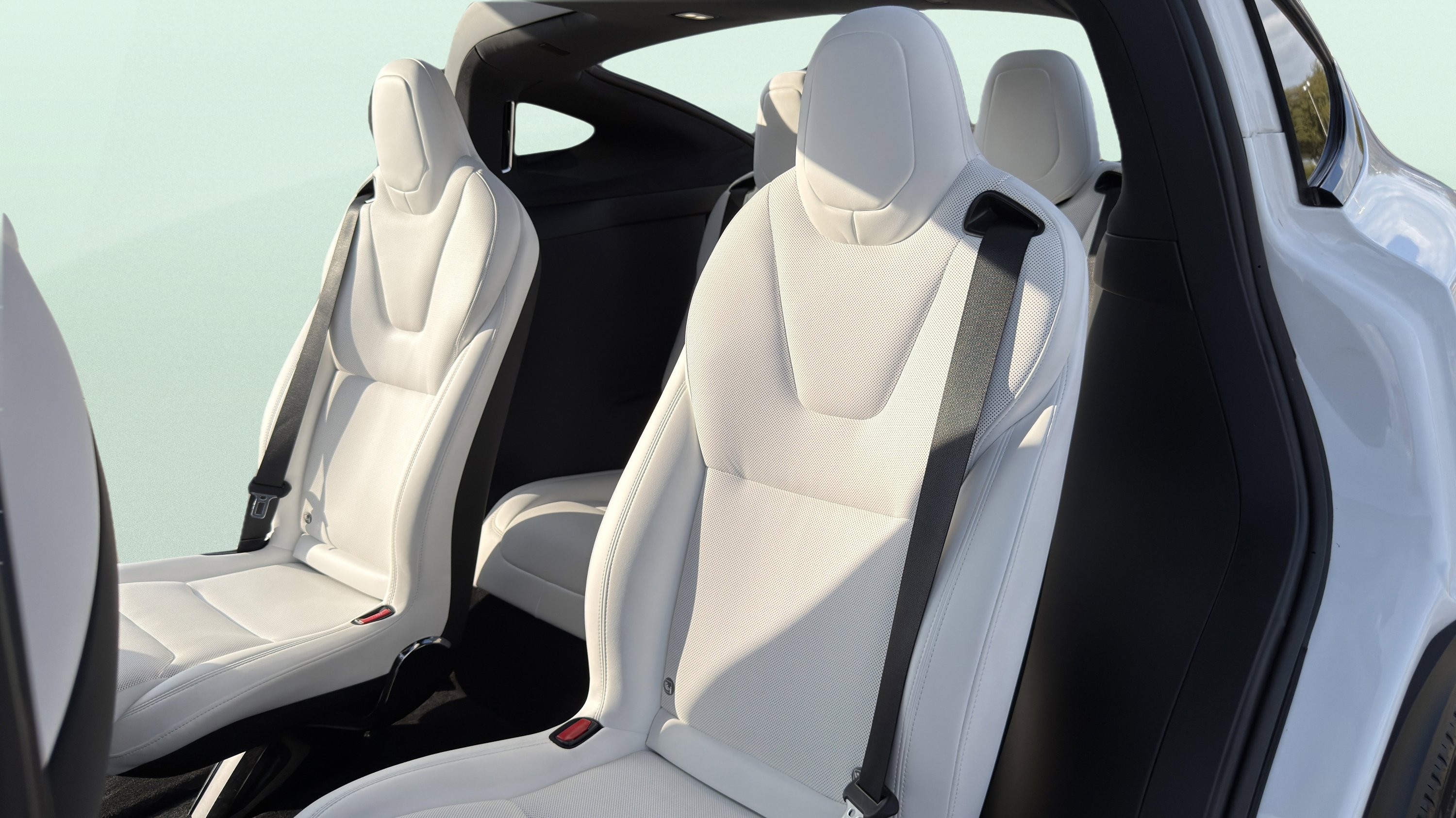 Used 2023 Tesla Model X image 25