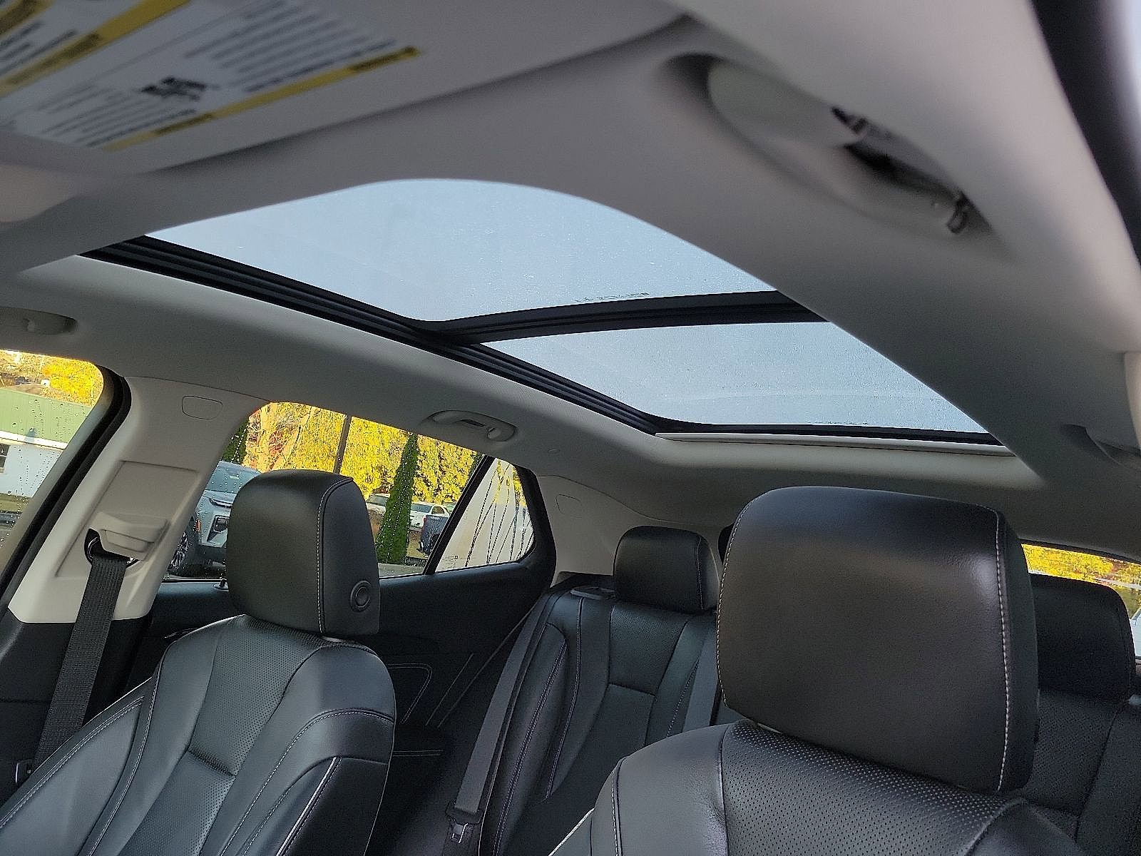 Used 2021 Buick Envision Essence w/ Sport Touring Package image 14