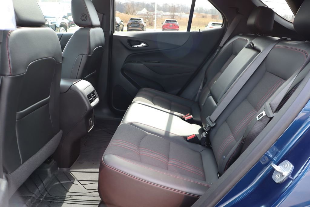 Used 2023 Chevrolet Equinox RS w/ LPO, Floor Liner Package image 39