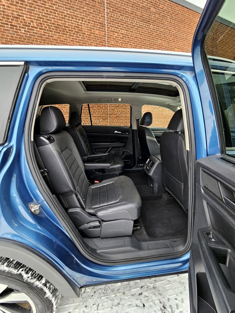 Used 2021 Volkswagen Atlas SEL Premium image 11