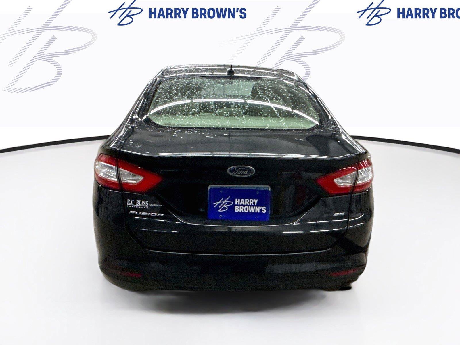 Used 2014 Ford Fusion SE FWD image 9