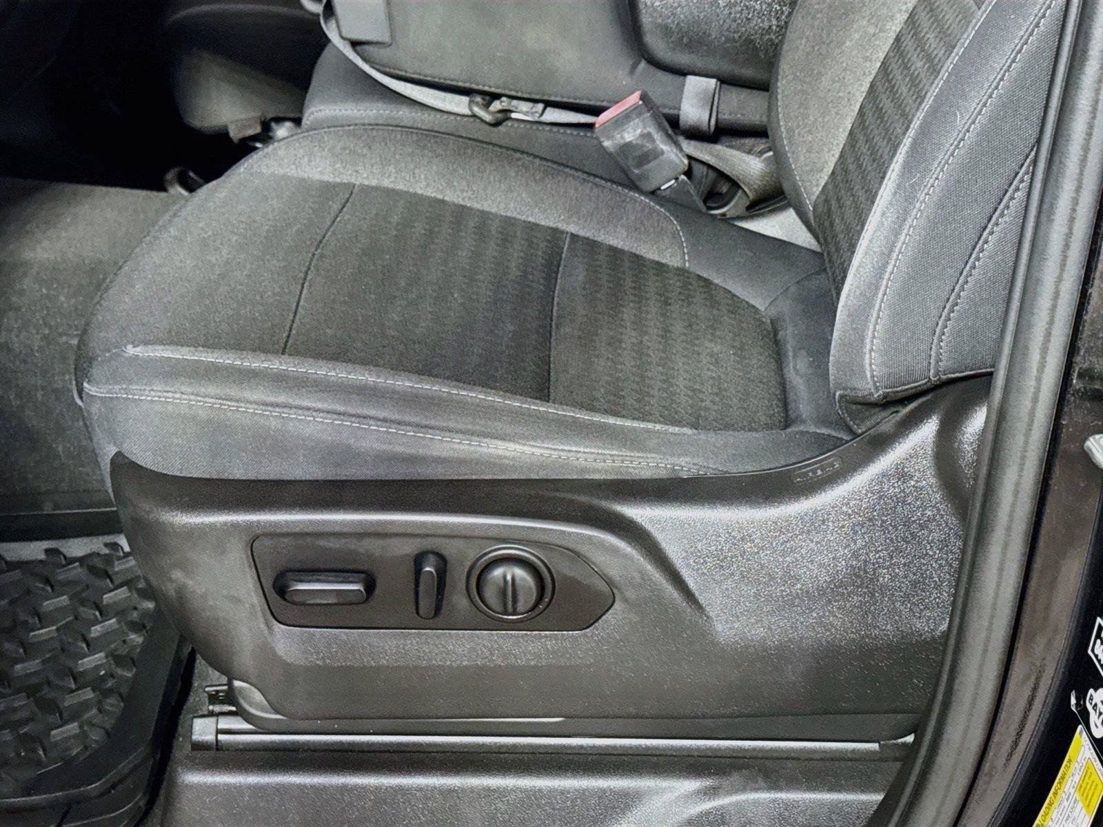Used 2019 Chevrolet Silverado 1500 LT w/ Texas Edition RWD image 16