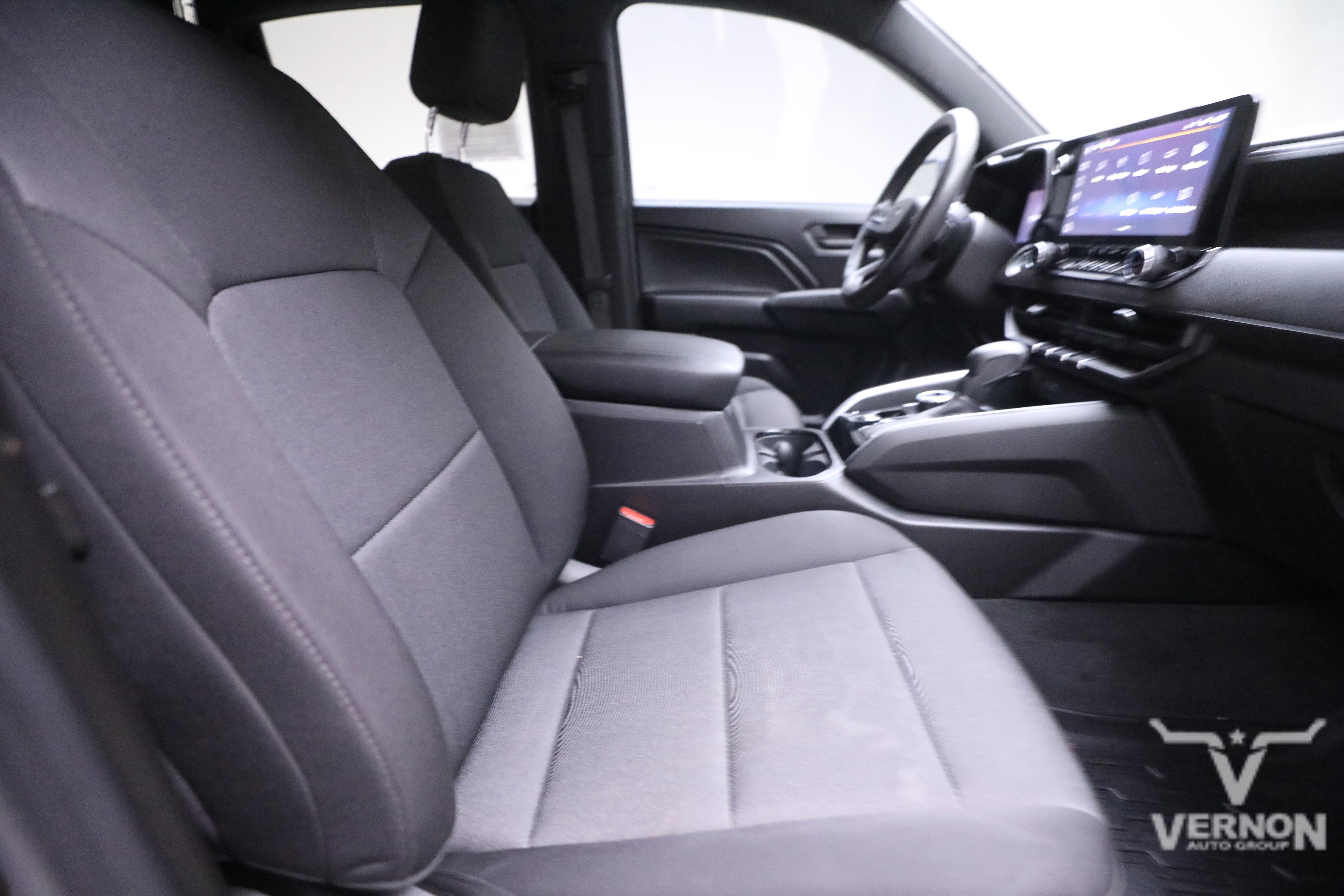 Used 2023 Chevrolet Colorado Trail Boss w/ Technology Package image 11