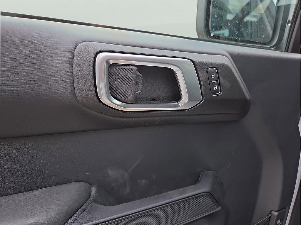 New 2026 Ford Bronco Badlands image 14