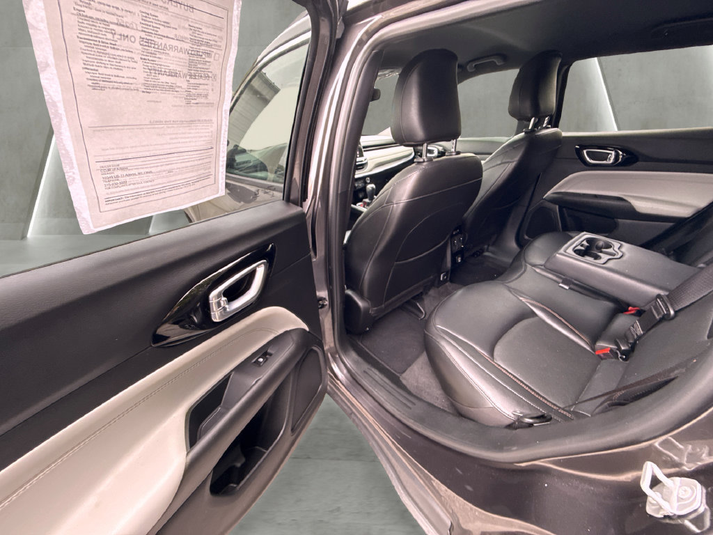 Used 2023 Jeep Compass Limited AWD/4WD image 11