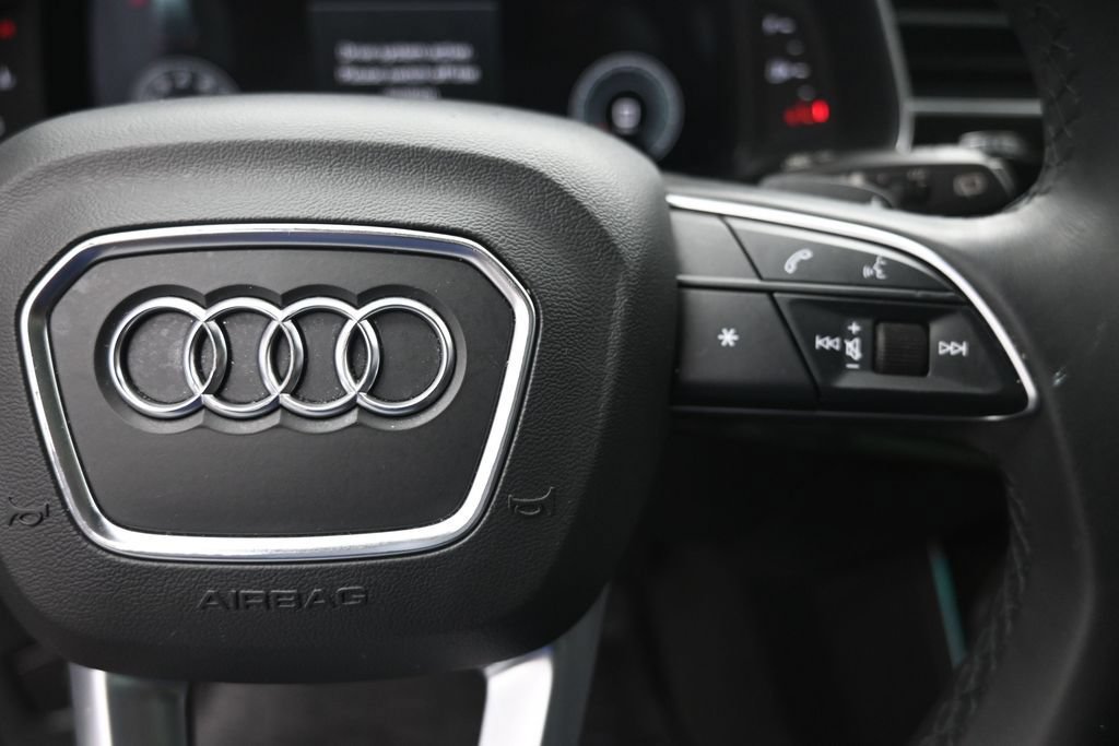 Used 2022 Audi Q7 3.0T Premium Plus w/ Premium Plus Package AWD/4WD image 14