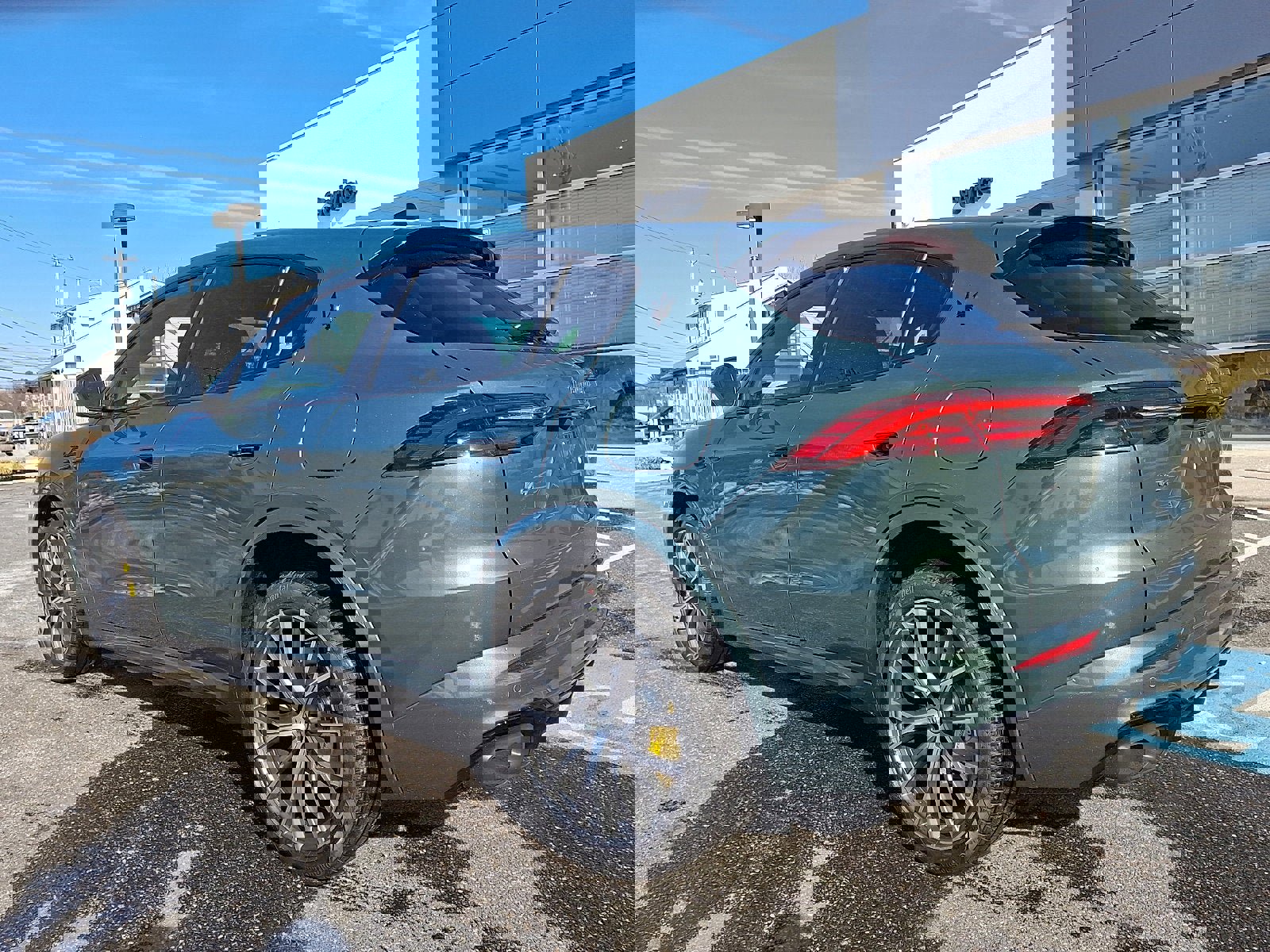 New 2026 Maserati Grecale Modena image 4