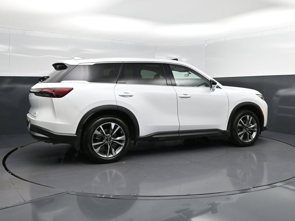 Used 2026 INFINITI QX60 Pure w/ Cargo Package image 8