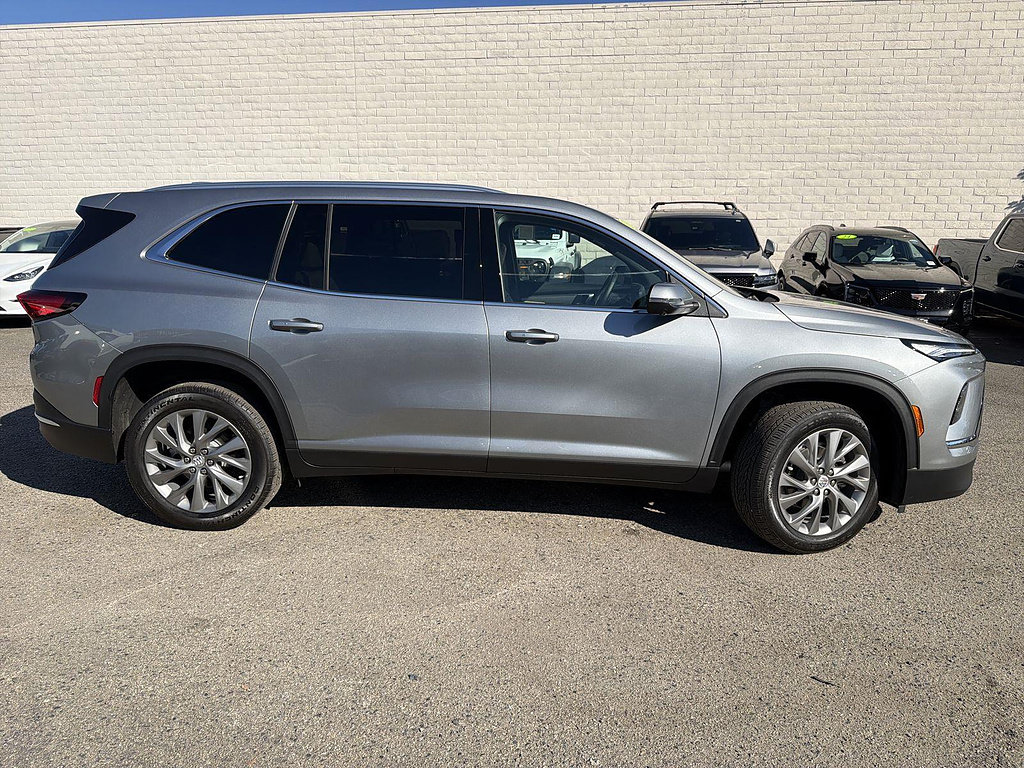 Used 2026 Buick Enclave Preferred w/ LPO, Floor Liner Package FWD image 4