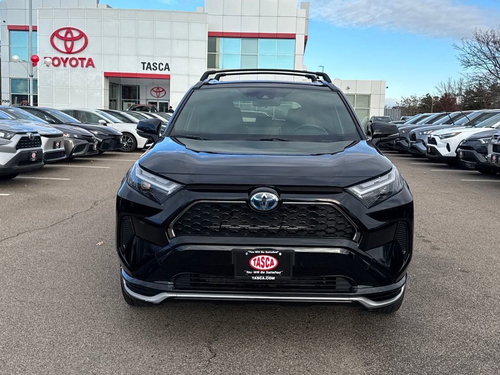 Used 2023 Toyota RAV4 SE image 2