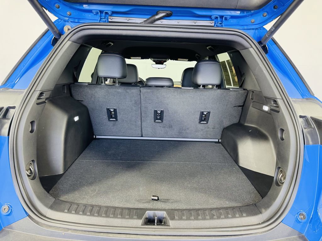 Used 2025 Chevrolet Equinox ACTIV w/ Safety and Technology Package image 30