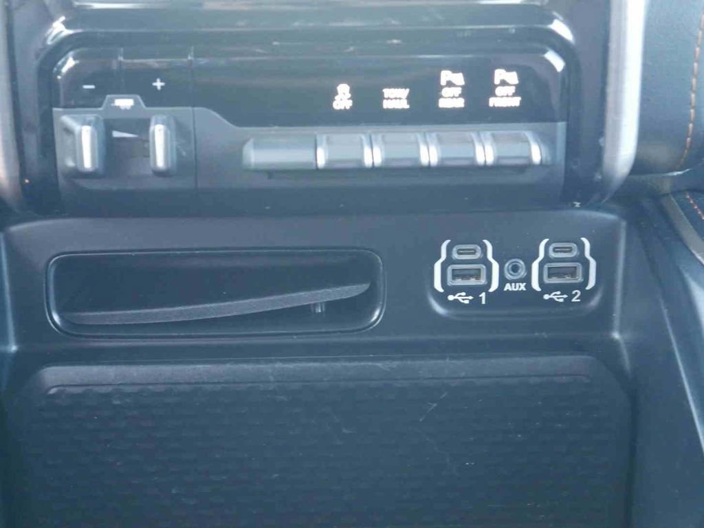 Used 2022 RAM 1500 Limited w/ Body-Colour Bumper Group image 6