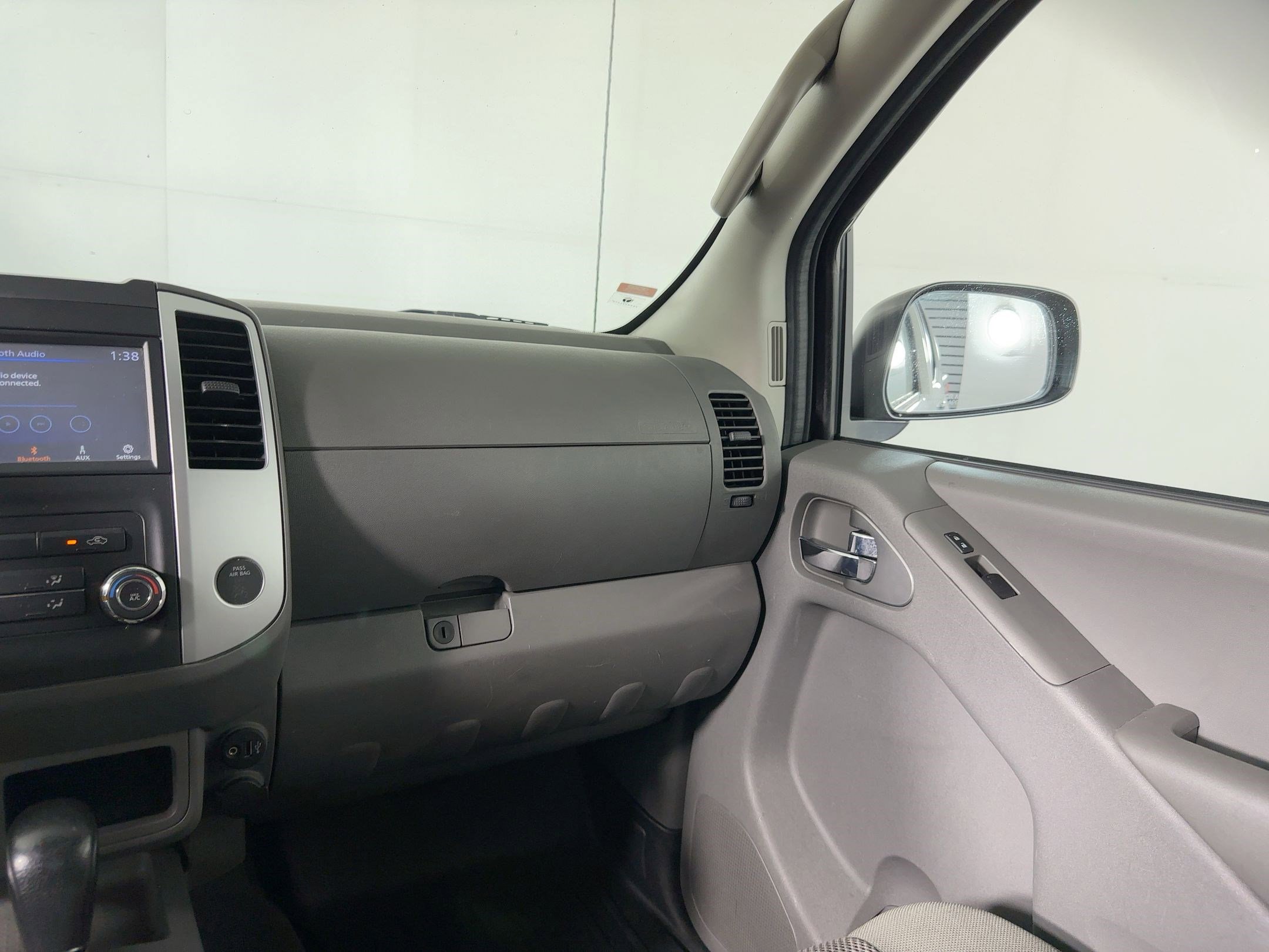 Used 2021 Nissan Frontier SV image 28