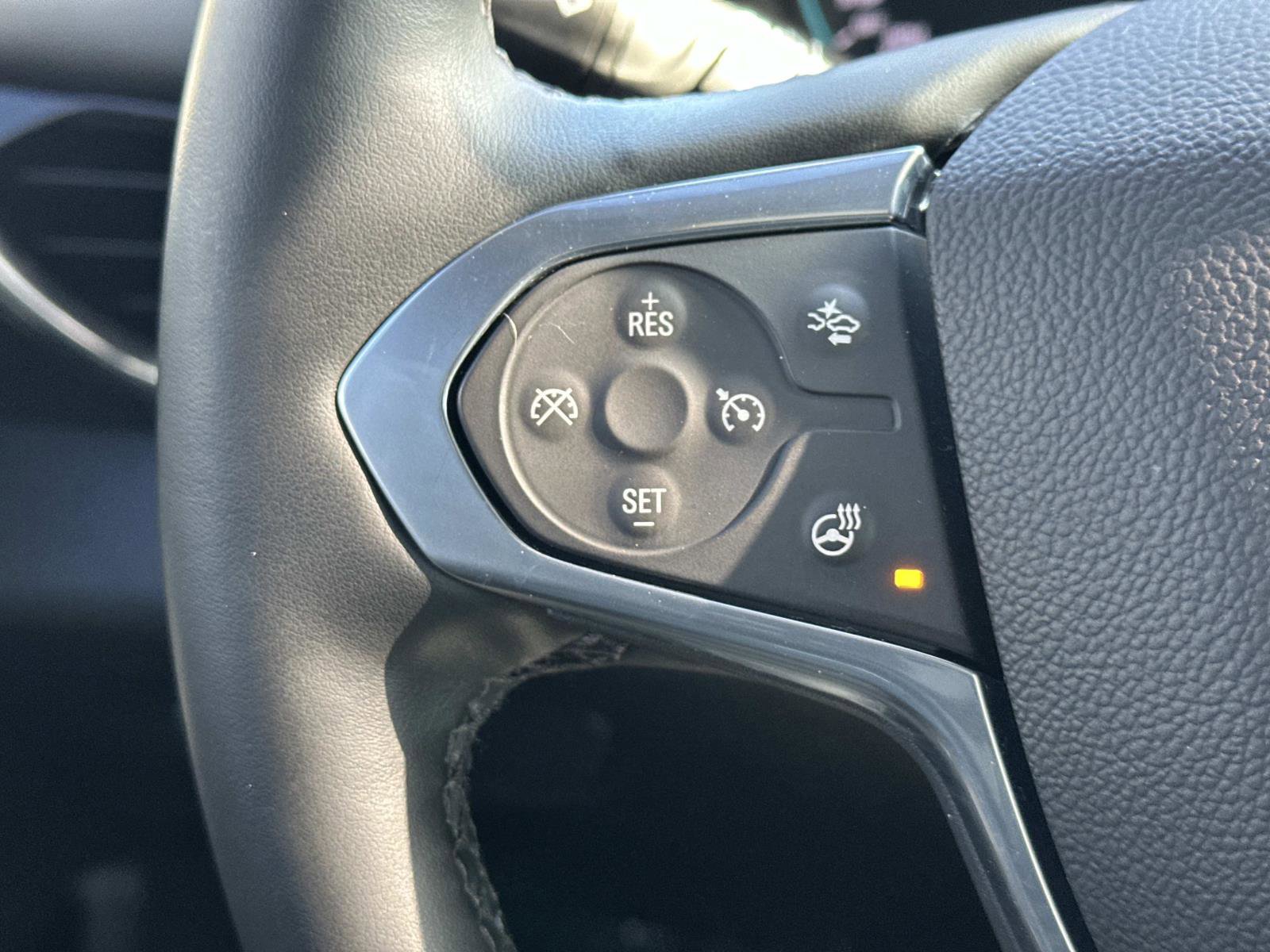 Used 2023 Chevrolet Traverse RS image 22