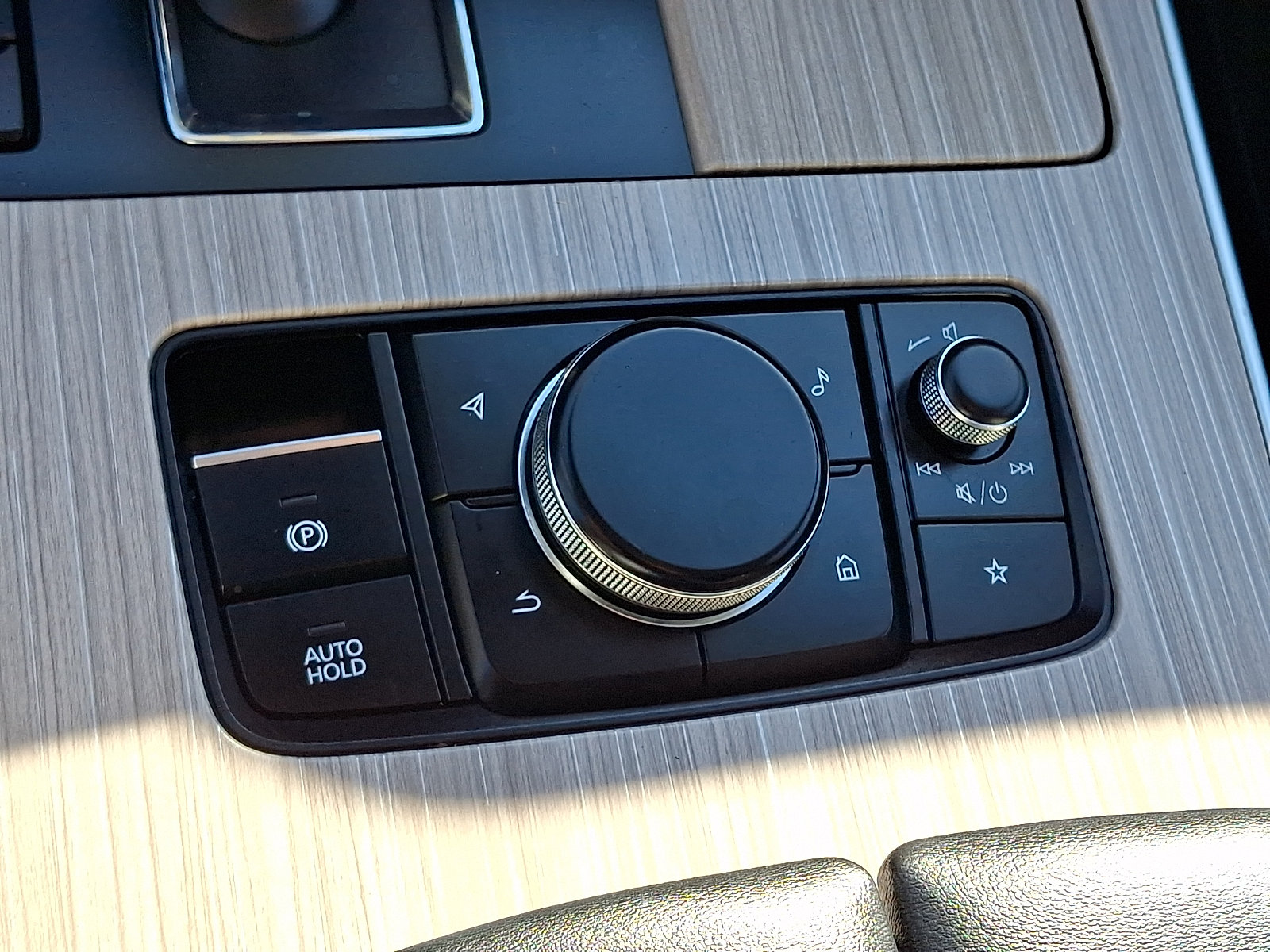 Certified 2024 MAZDA CX-90 Plug-In Hybrid w/ Premium Pkg AWD/4WD image 32