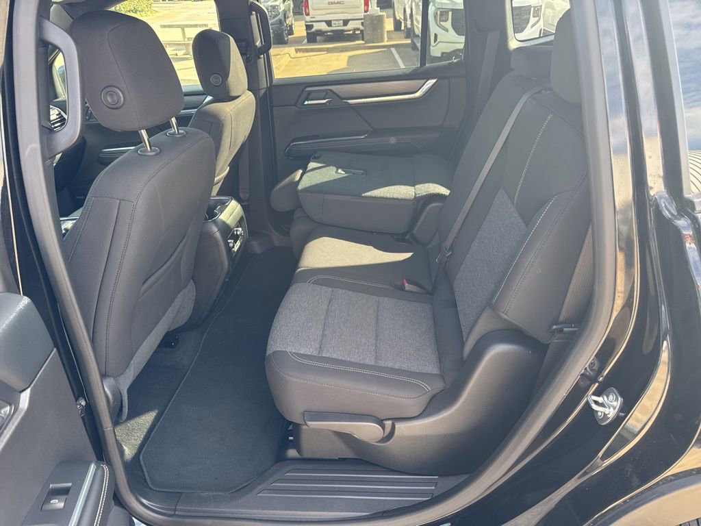 Used 2025 GMC Acadia Elevation image 11