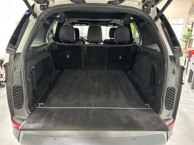 Used 2019 Land Rover Discovery SE AWD/4WD image 38