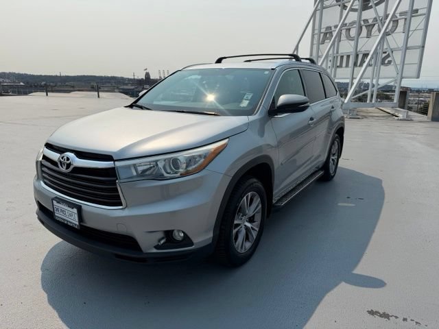 Used 2015 Toyota Highlander XLE AWD/4WD image 7