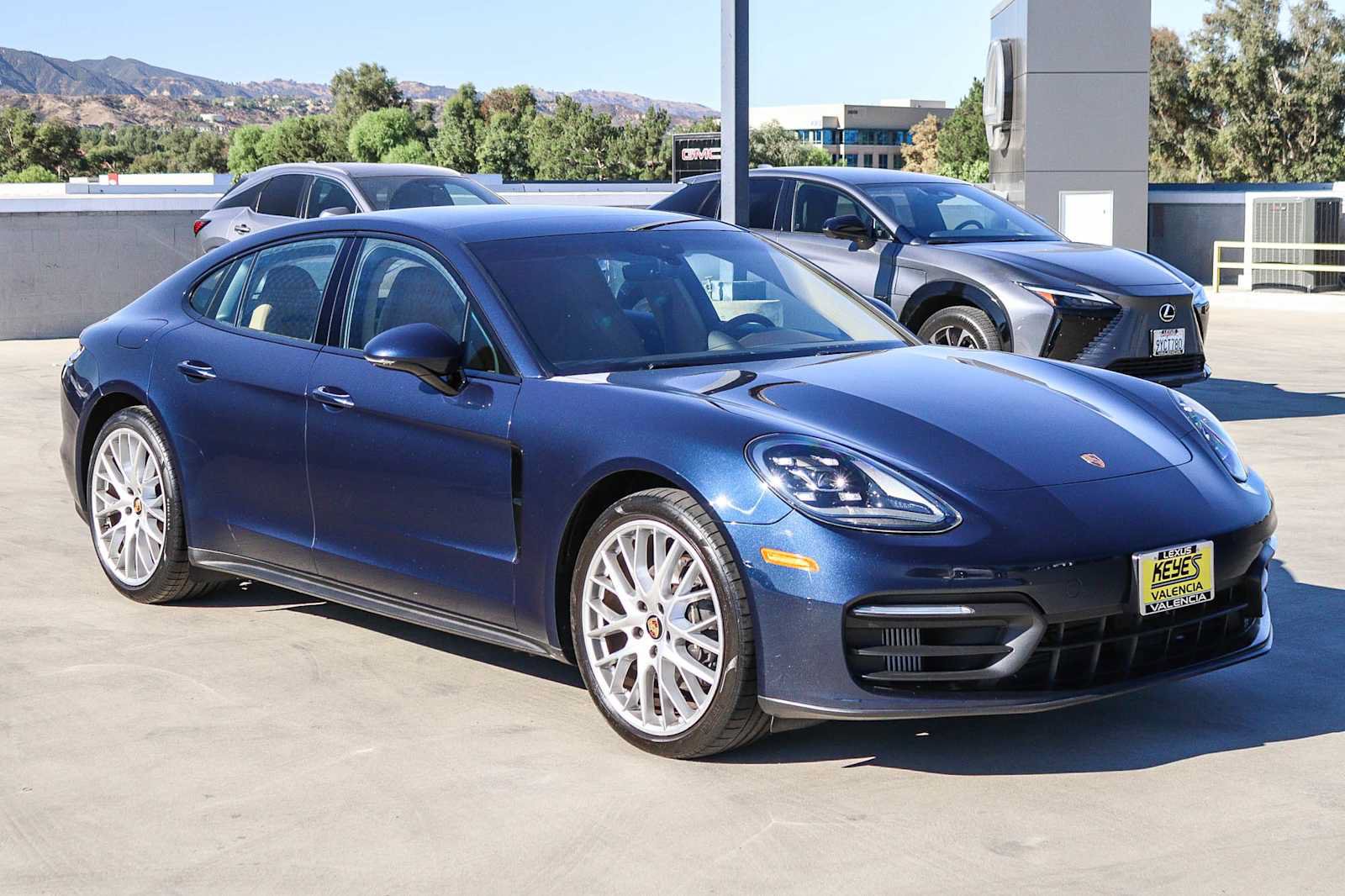 Used 2021 Porsche Panamera RWD image 5
