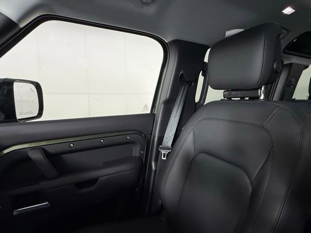 New 2026 Land Rover Defender 110 S AWD/4WD image 14