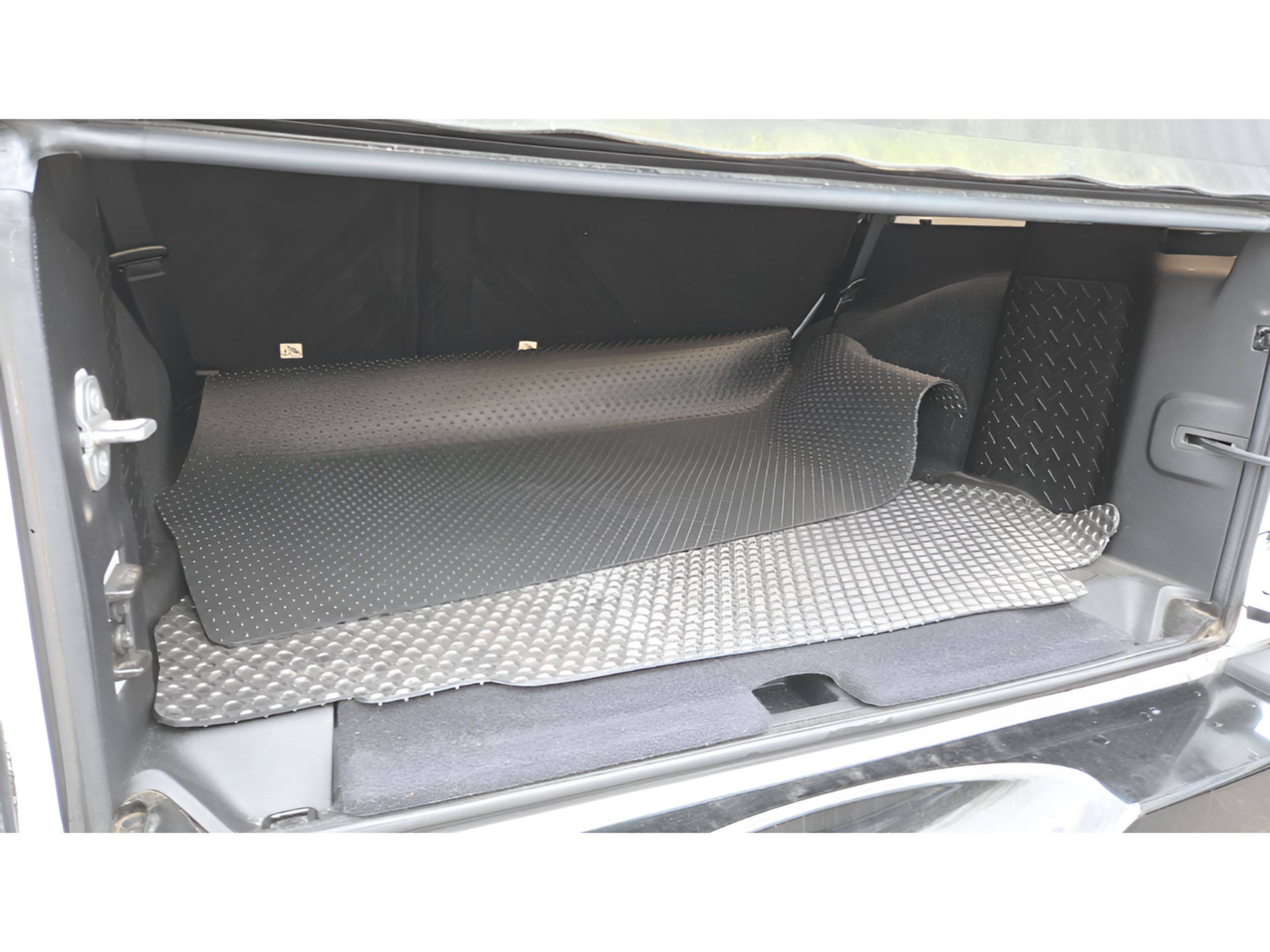 Used 2015 Jeep Wrangler Unlimited Sport image 26