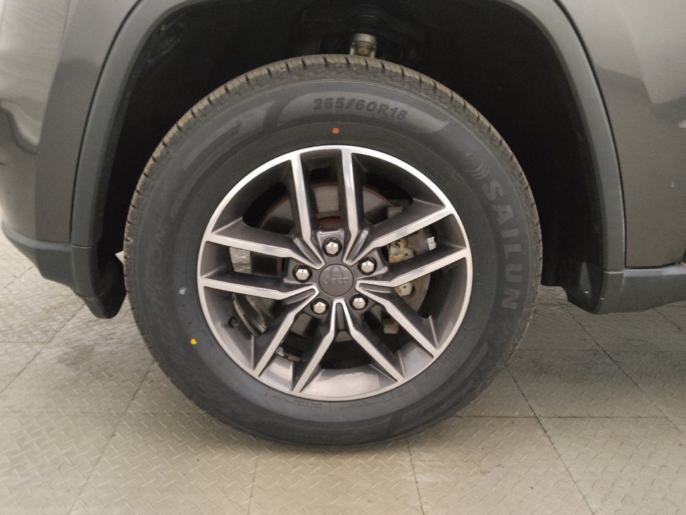 Used 2019 Jeep Grand Cherokee Limited AWD/4WD image 31