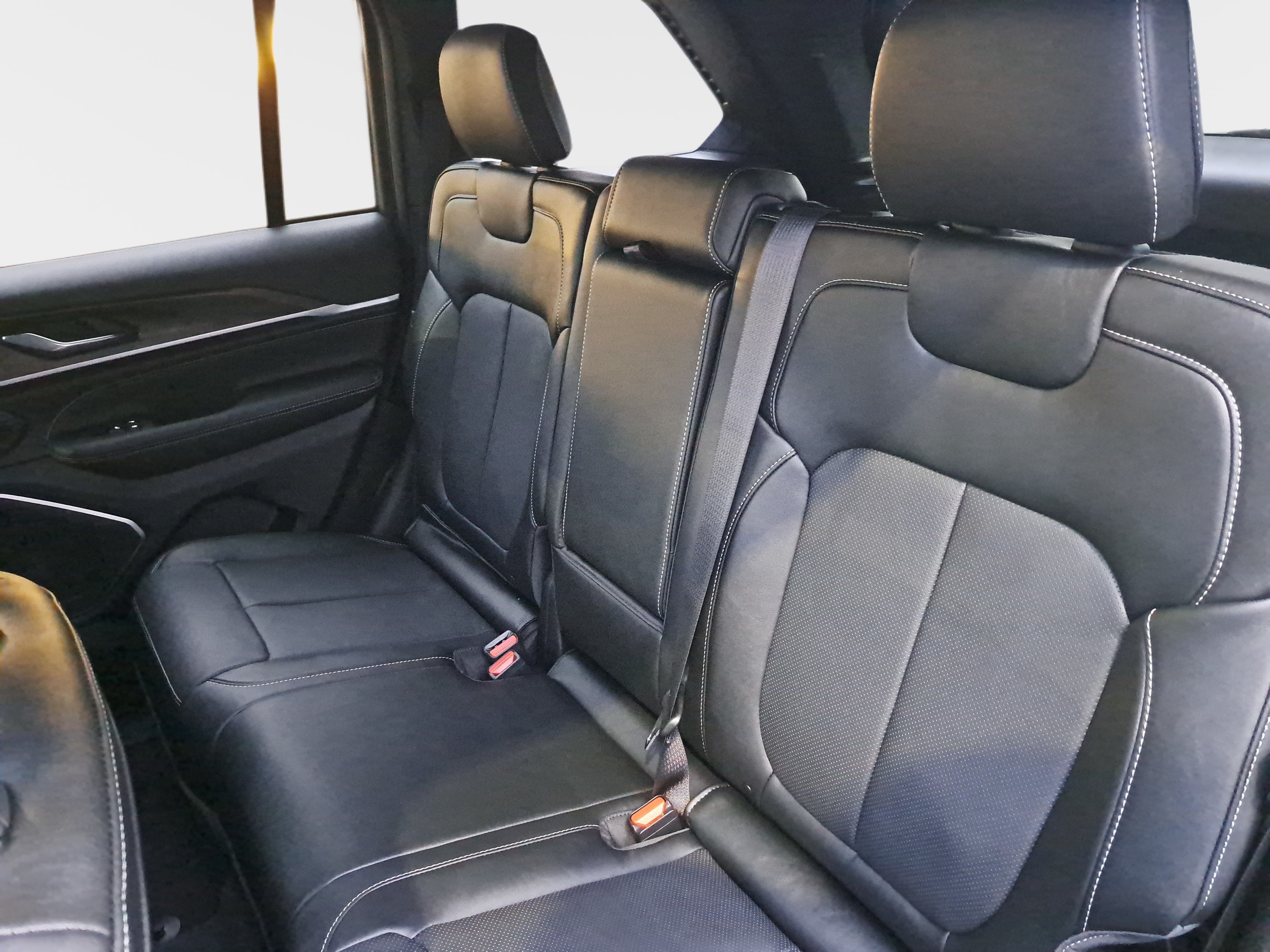 New 2026 Jeep Grand Cherokee Limited Reserve AWD/4WD image 15