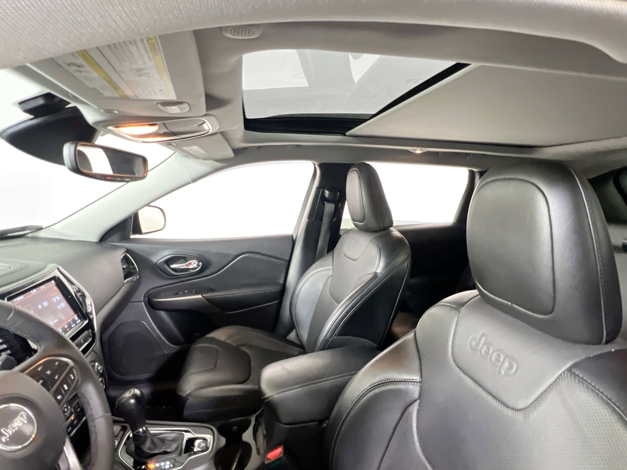 Used 2022 Jeep Cherokee Limited w/ Elite Package image 22